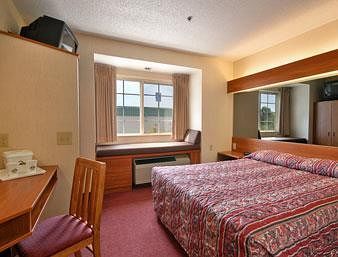 Days Inn & Suites By Wyndham Lafayette In Chambre photo